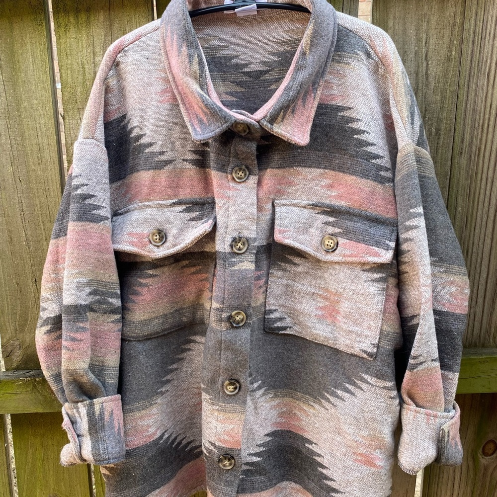 Women's L.I.F.E Multicolor XL Aztec Patterned Shacket